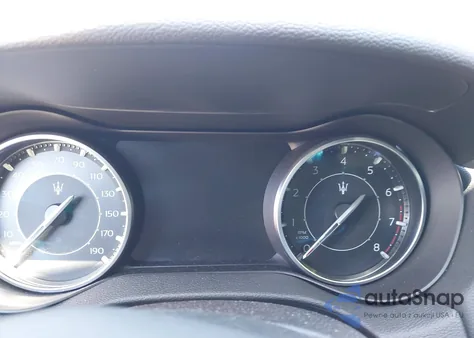 2022 Maserati Ghibli Modena Q4 z USA, uszkodzony, nr VIN ZAM57YTMXNX394468